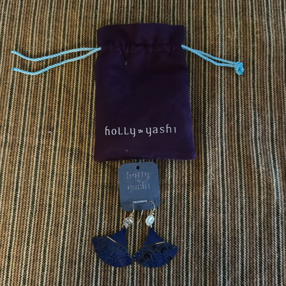 Holly Yashi NWT earrings